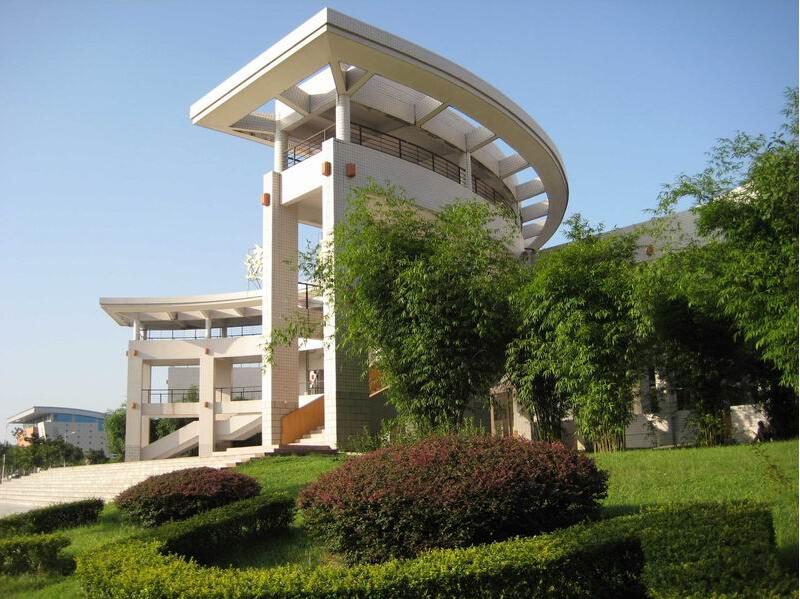 南陽(yáng)師范學(xué)院教學(xué)樓